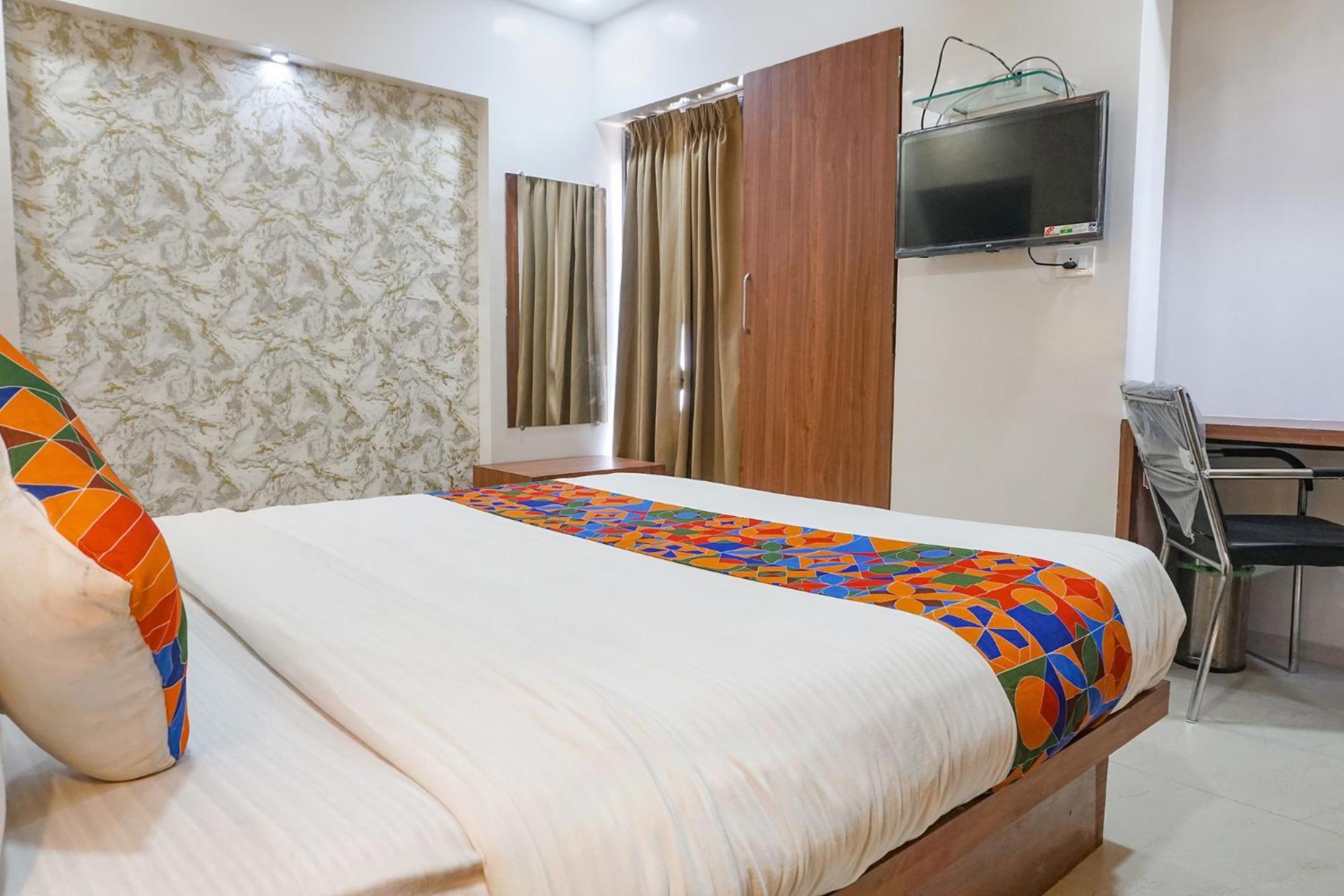 Fabhotel Emersion Residency - High Street Near Laxman Nagar, Baner Пуна Экстерьер фото