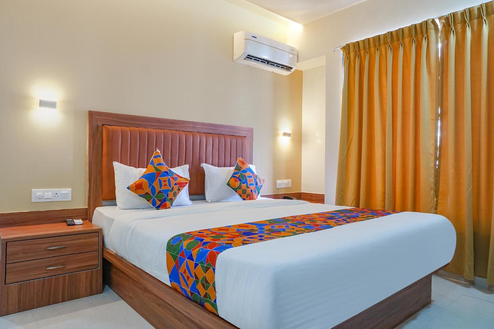 Fabhotel Emersion Residency - High Street Near Laxman Nagar, Baner Пуна Экстерьер фото