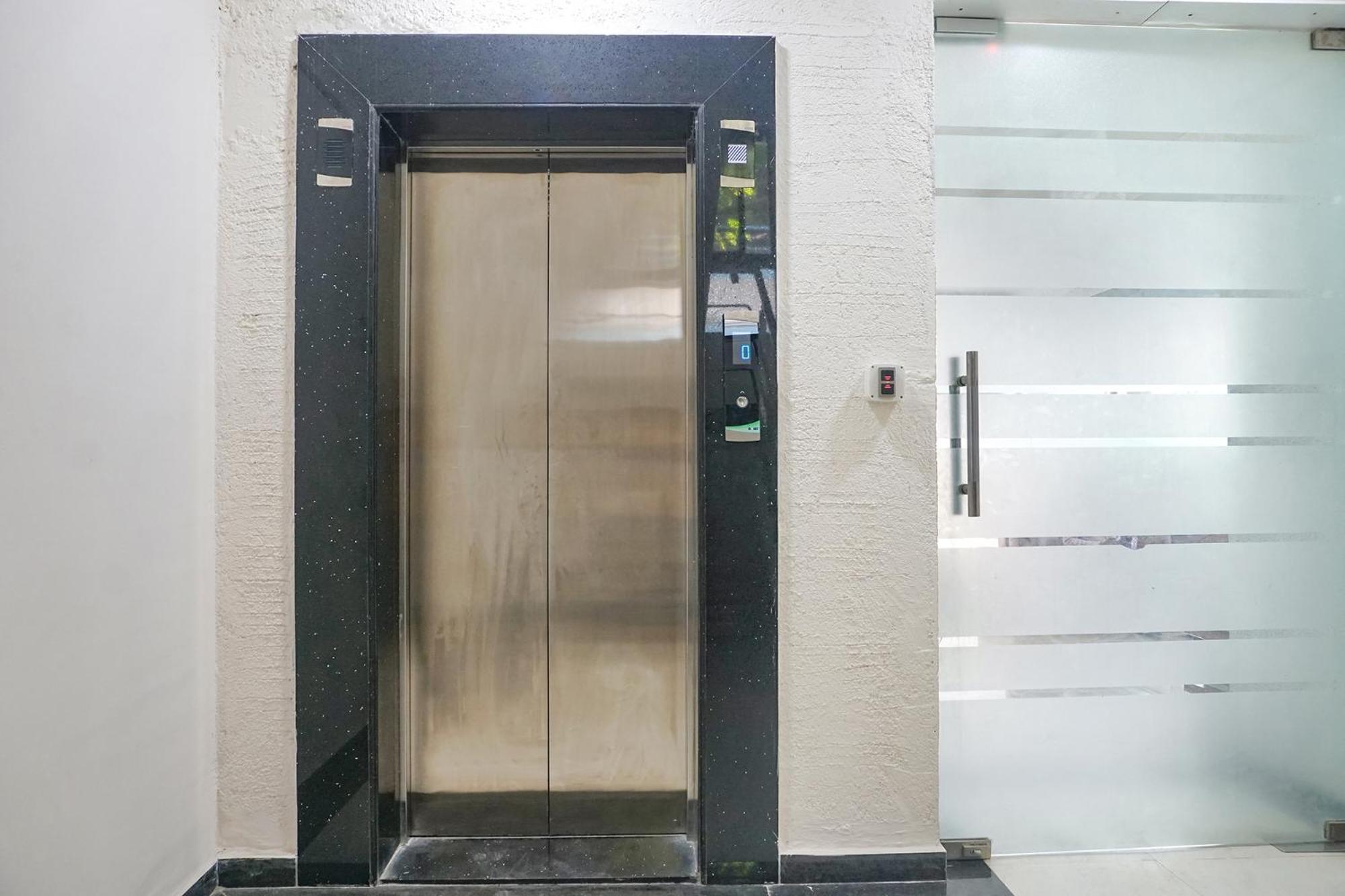 Fabhotel Emersion Residency - High Street Near Laxman Nagar, Baner Пуна Экстерьер фото