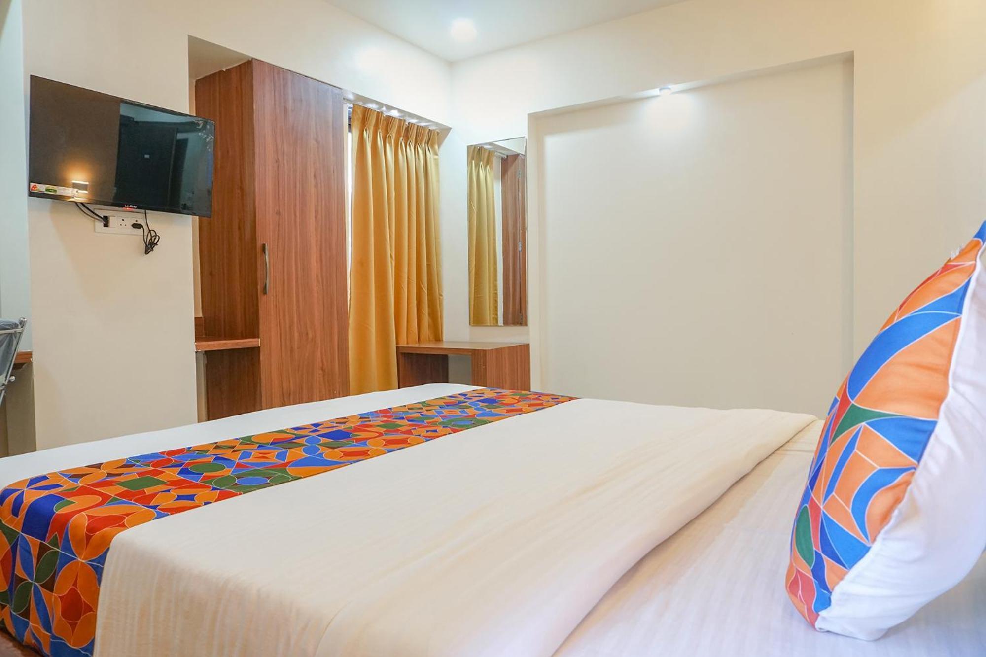 Fabhotel Emersion Residency - High Street Near Laxman Nagar, Baner Пуна Экстерьер фото
