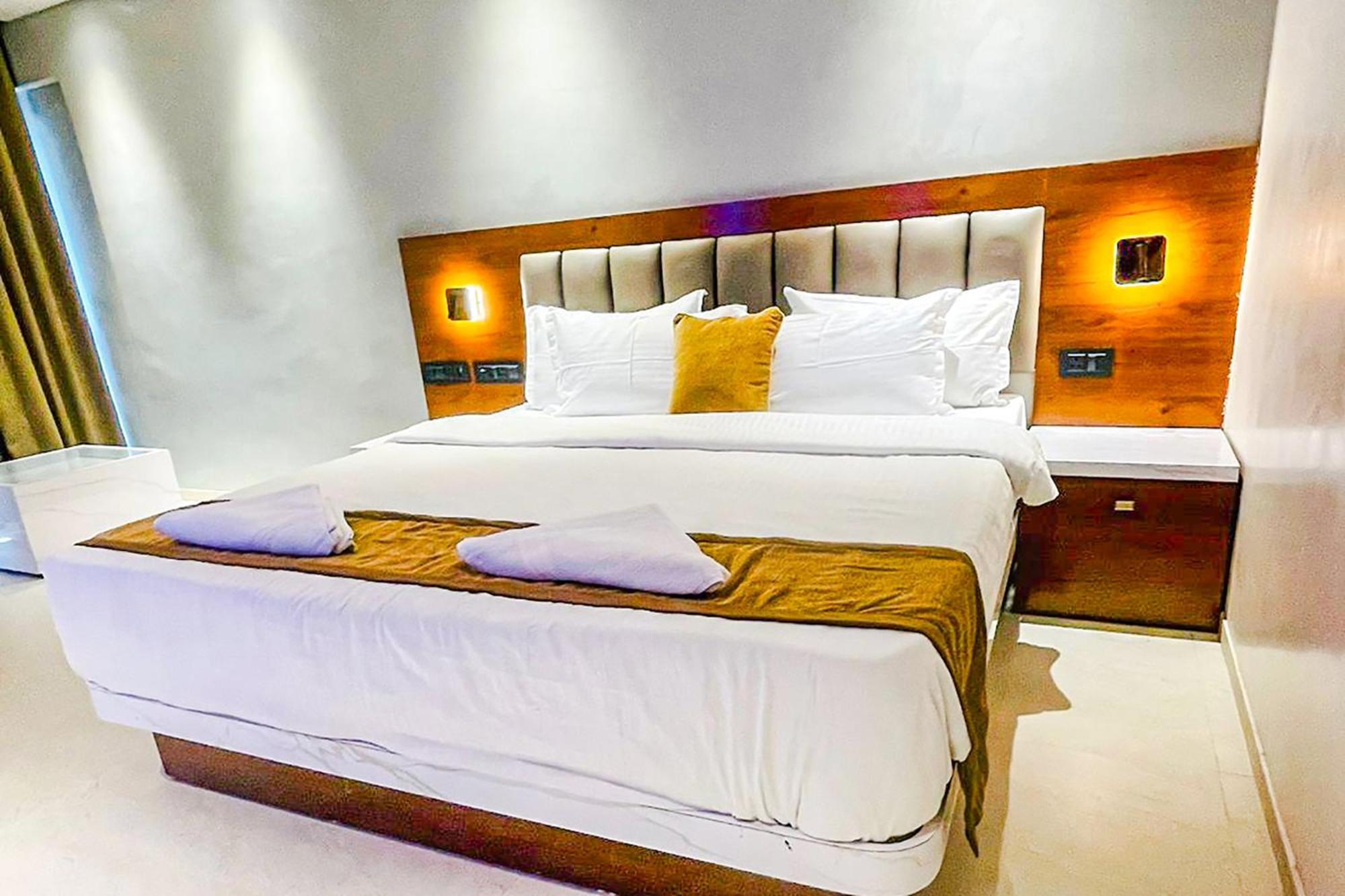 Fabhotel Emersion Residency - High Street Near Laxman Nagar, Baner Пуна Экстерьер фото